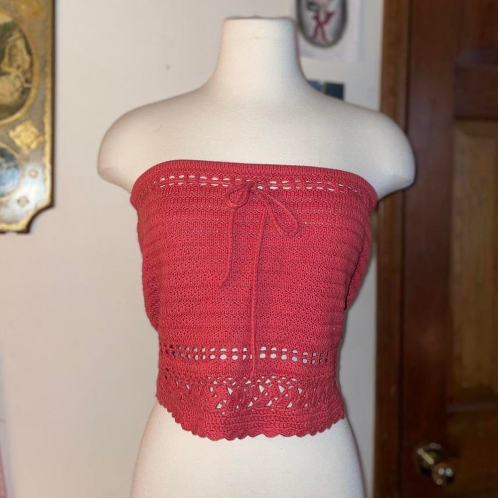 (SOLD) Pink crochet crop top - Picture 1 of 2